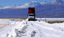 camion-salar-litio-chile-empresa-publica