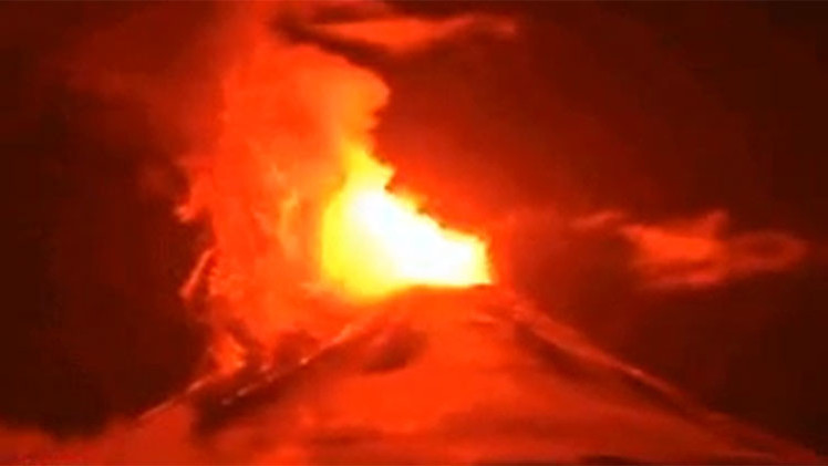 volcan-villarrica-erupciona-2015