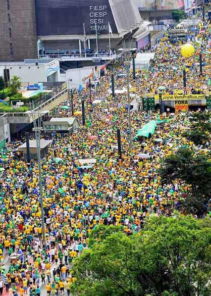 brasil-marcha-renuncia-dilma-rousseff-2015