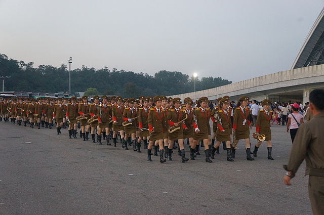 corea-del-norte-desfile-militar-mujeres
