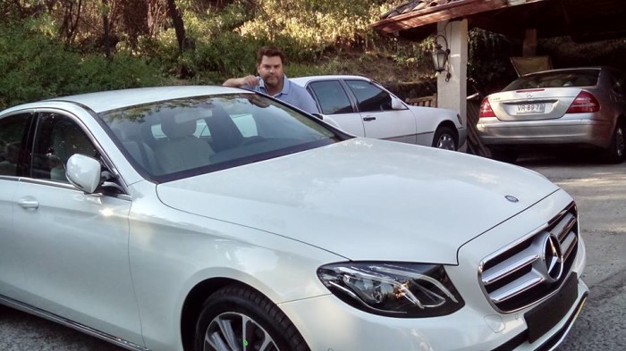 rodrigo eitel junto a su colección privada de mercedes benz - copia