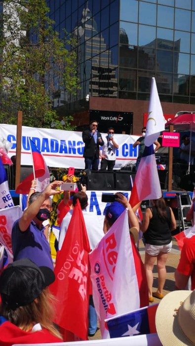 rodrigo eitel, liderando campaña del rechazo a nueva constitución comunista - copia