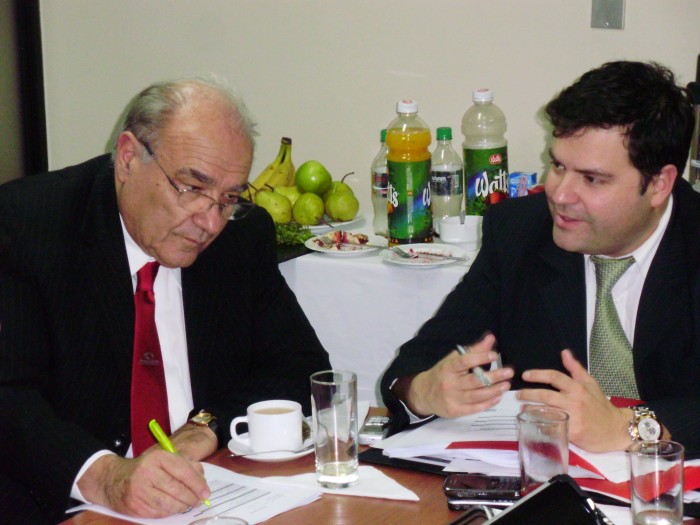 rodrigo eitel presidiendo actividad con fantuzzi - copia